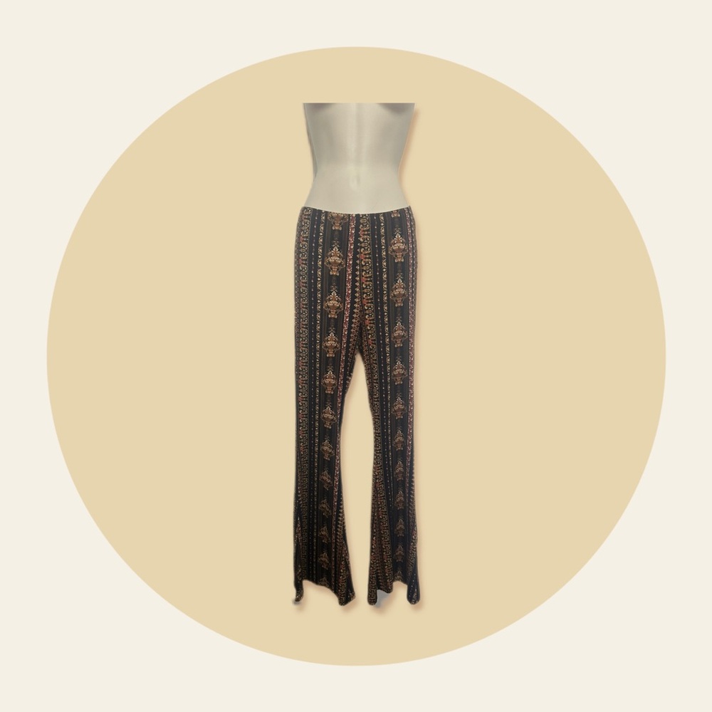 Bear Dance Elegant Patterned Garment - image 1